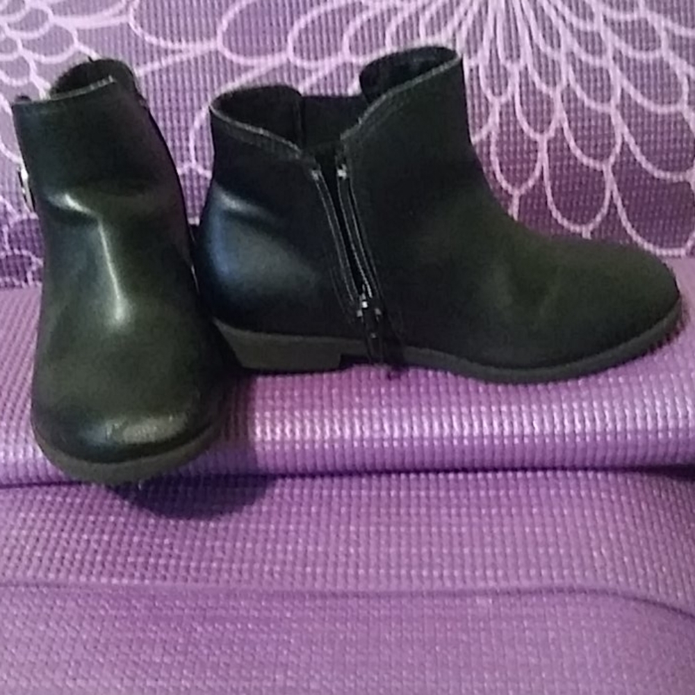 BLACK BOOTS - Picture 6 of 8